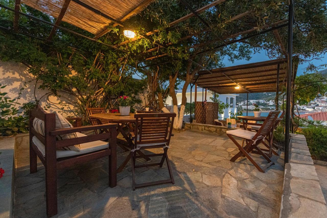 Anemoesa Apartment Batsi  Bagian luar foto