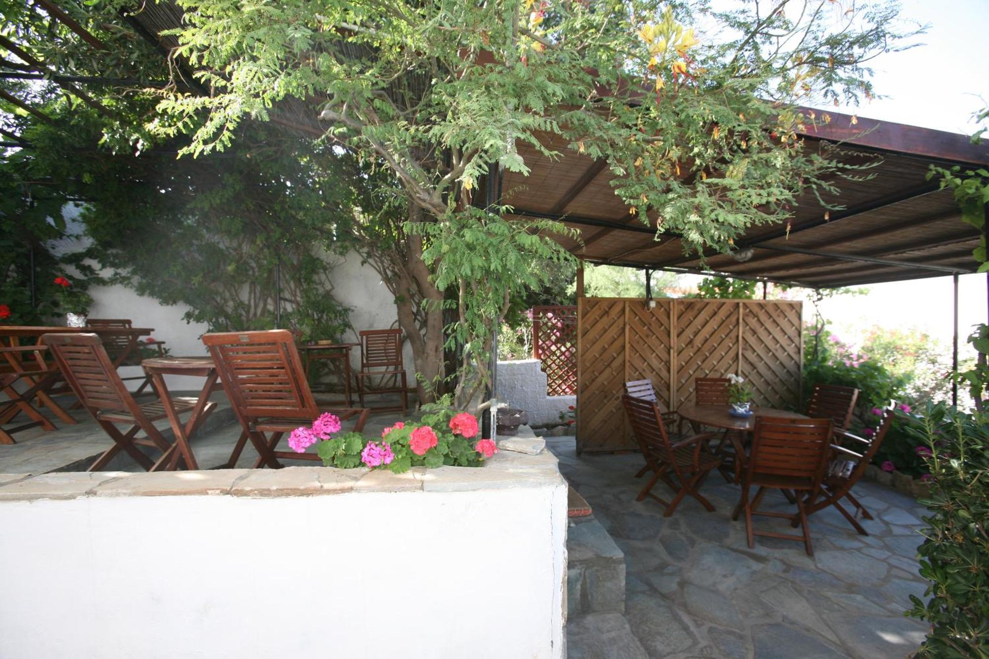 Anemoesa Apartment Batsi  Bagian luar foto